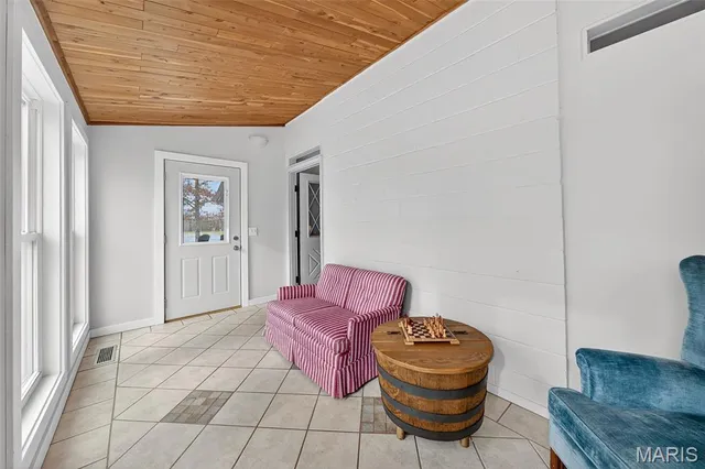 $500,000 | 17494 Hickory Lick Road, Wright City, MO 63390