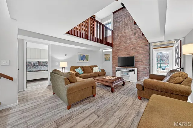 $500,000 | 17494 Hickory Lick Road, Wright City, MO 63390