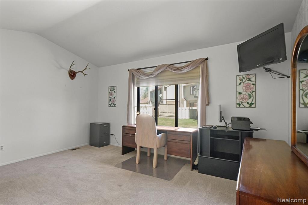 589 Tennyson Rochester Hills, MI 48307 - Photo 13 of 31