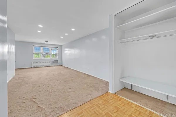 $360,000 | 8710 149th Avenue, Unit 5F | Lindenwood