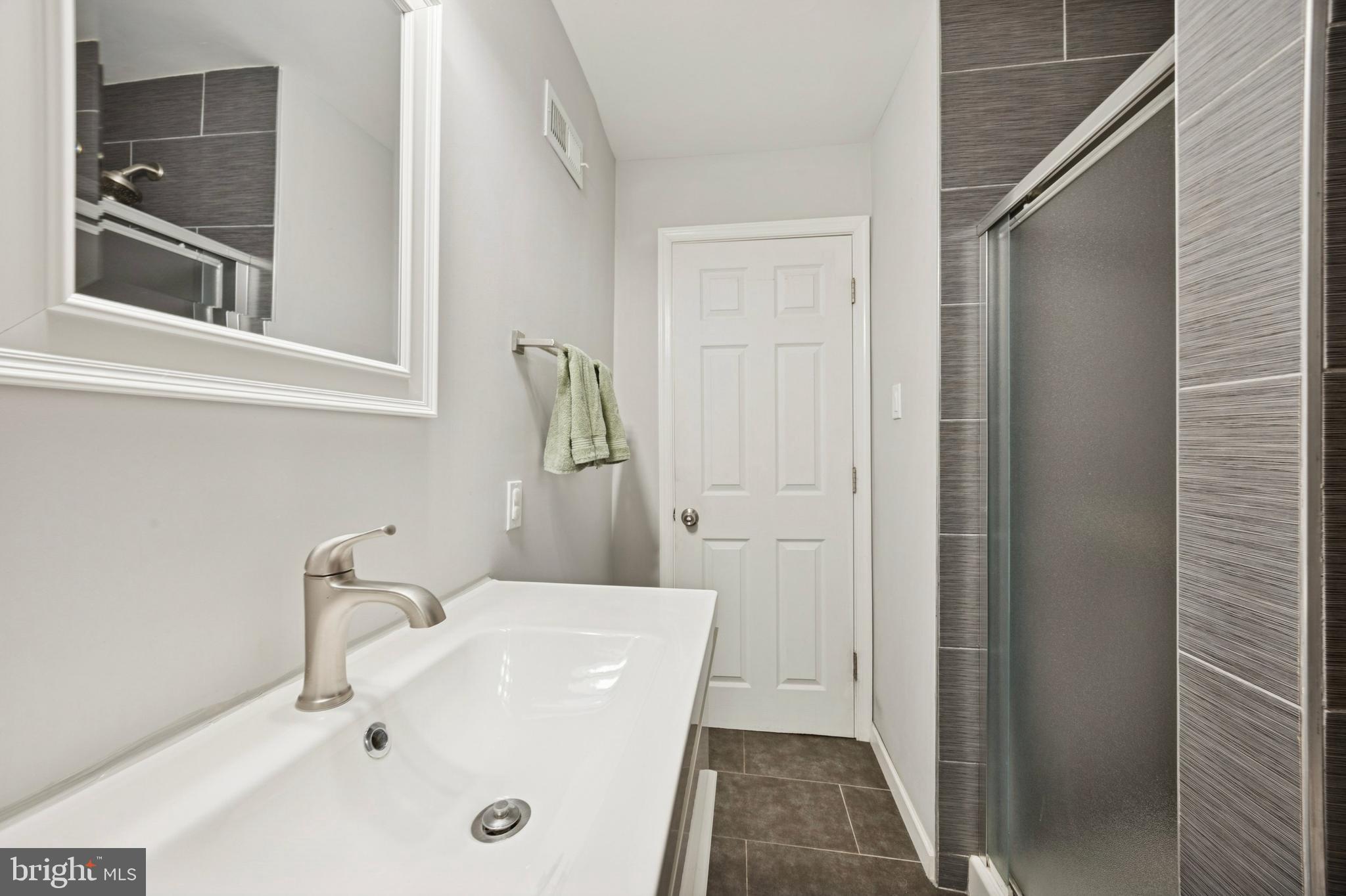 1607 South 28th Street Philadelphia, PA 19145 - Photo 15 of 24