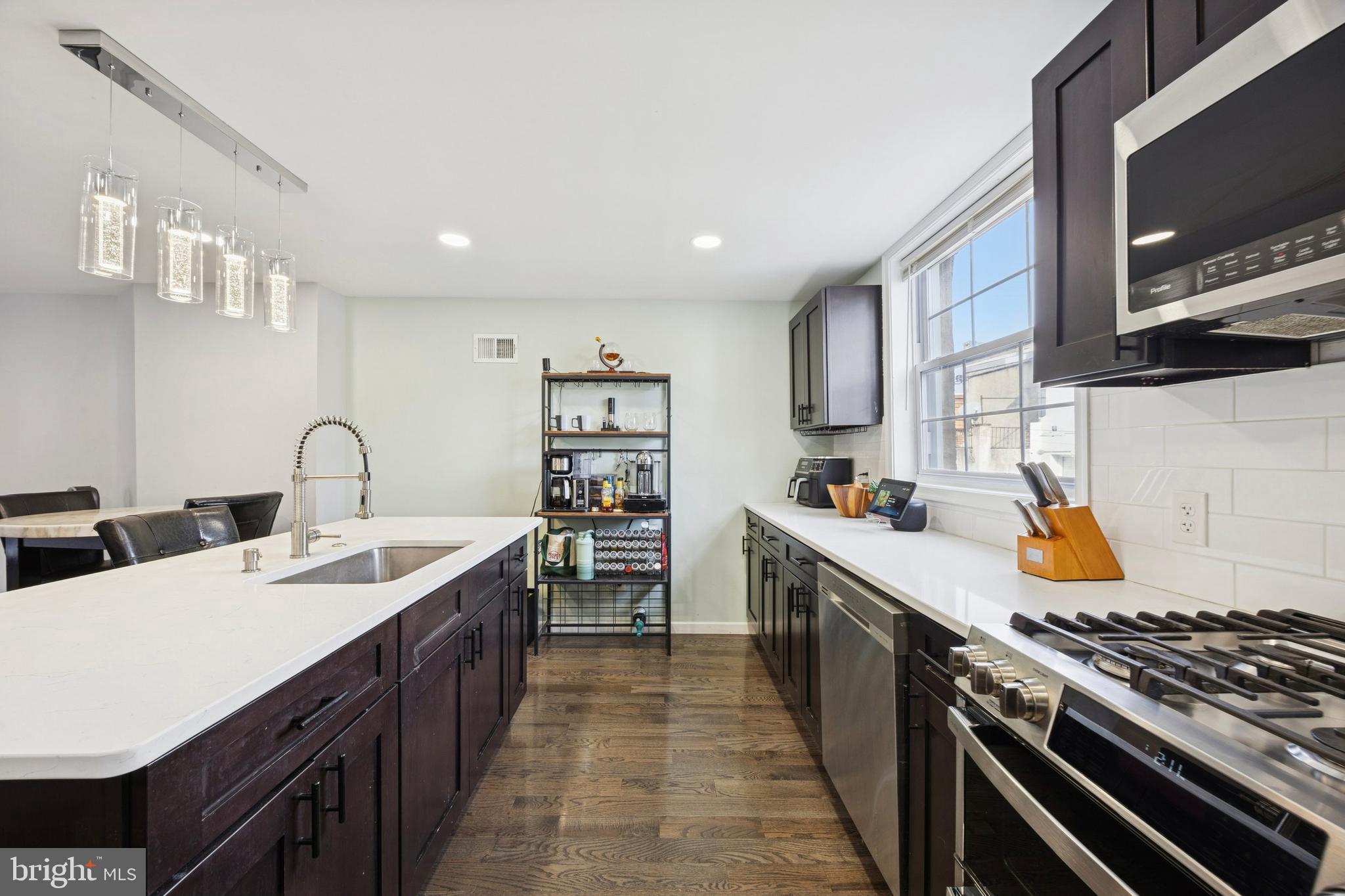 1607 South 28th Street Philadelphia, PA 19145 - Photo 9 of 24