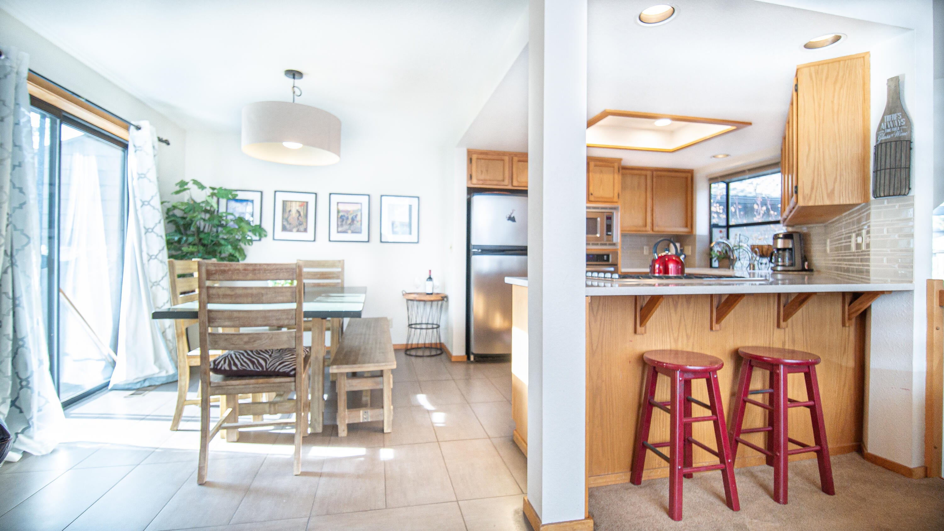 17732 West West Core Road Sunriver, OR 97707 - Photo 11 of 26 Dining Room & Kitchen