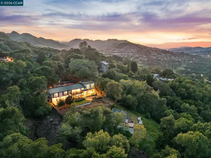 $3,988,000 | 205 Crestview Drive, Orinda, CA 94563