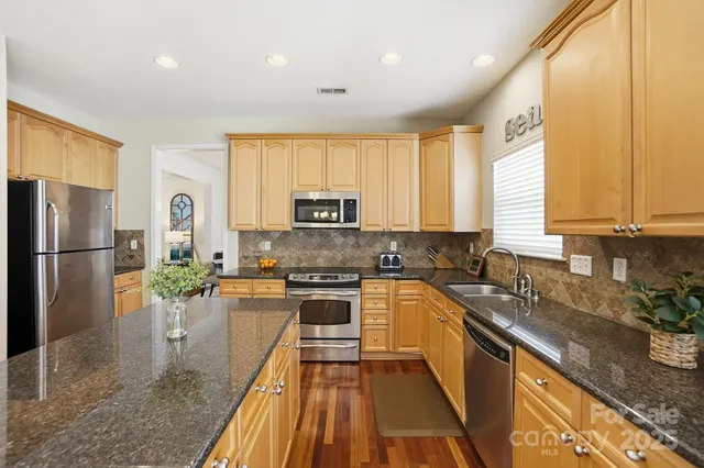 $670,000 | 6525 Heath Glen Drive, Mint Hill, NC 28227