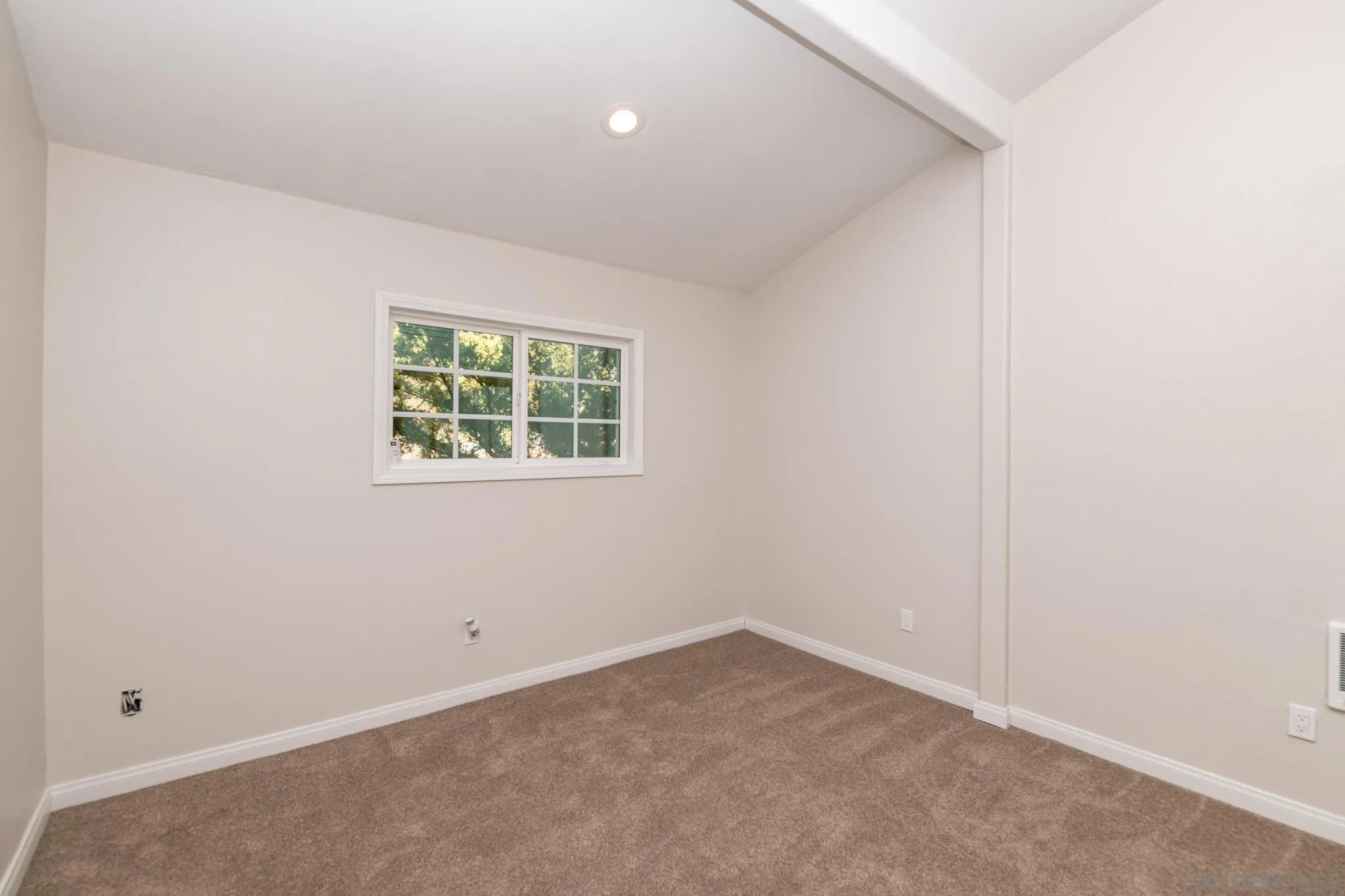25511 Potrero Valley Road Potrero, CA 91963 - Photo 29 of 48 an empty room with a window