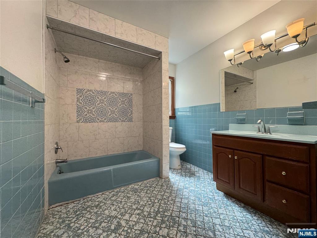 444 Ridge Road, Unit 1R Lyndhurst, NJ 07071 - Photo 11 of 12