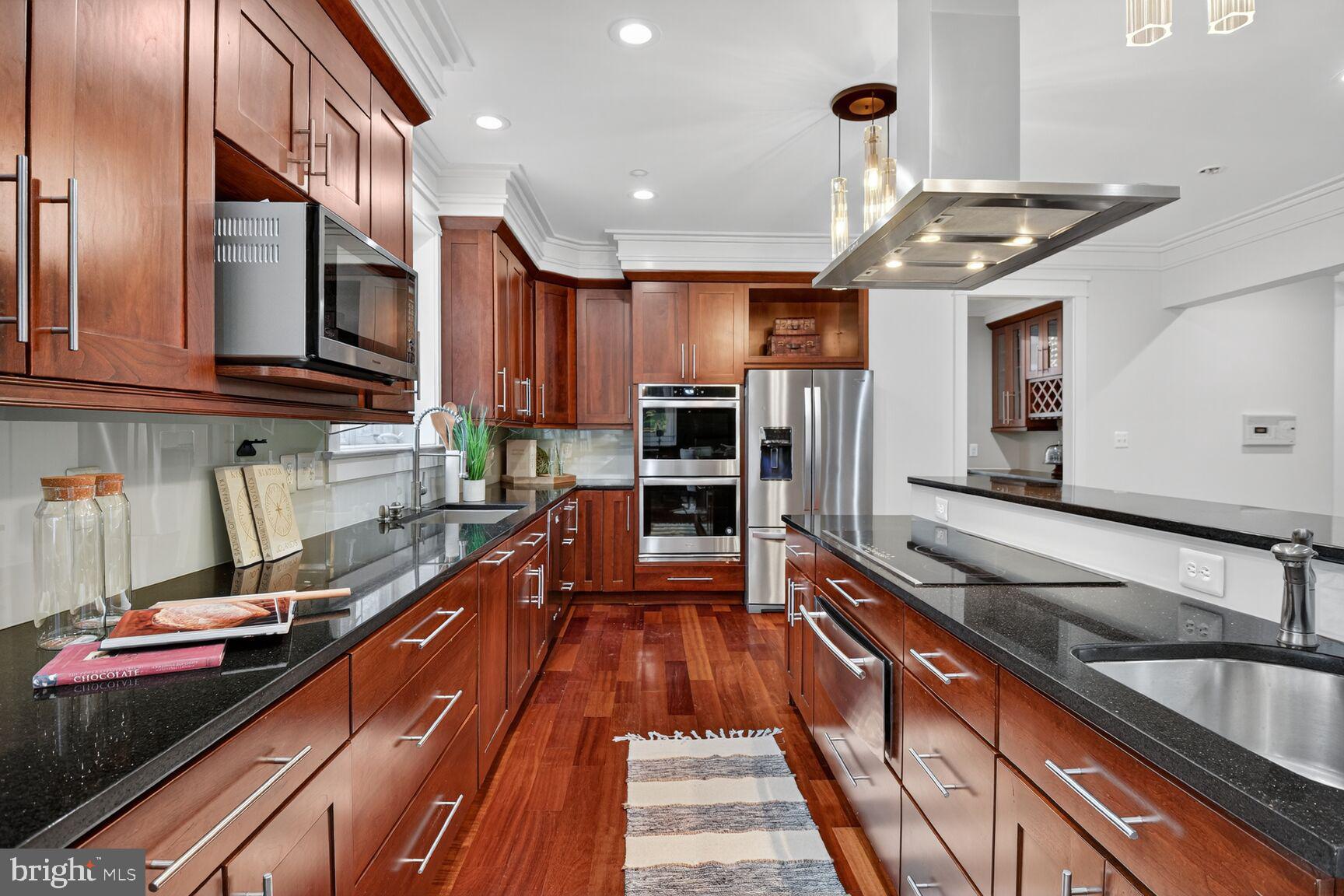 9715 Singleton Drive Bethesda, MD 20817 - Photo 12 of 56