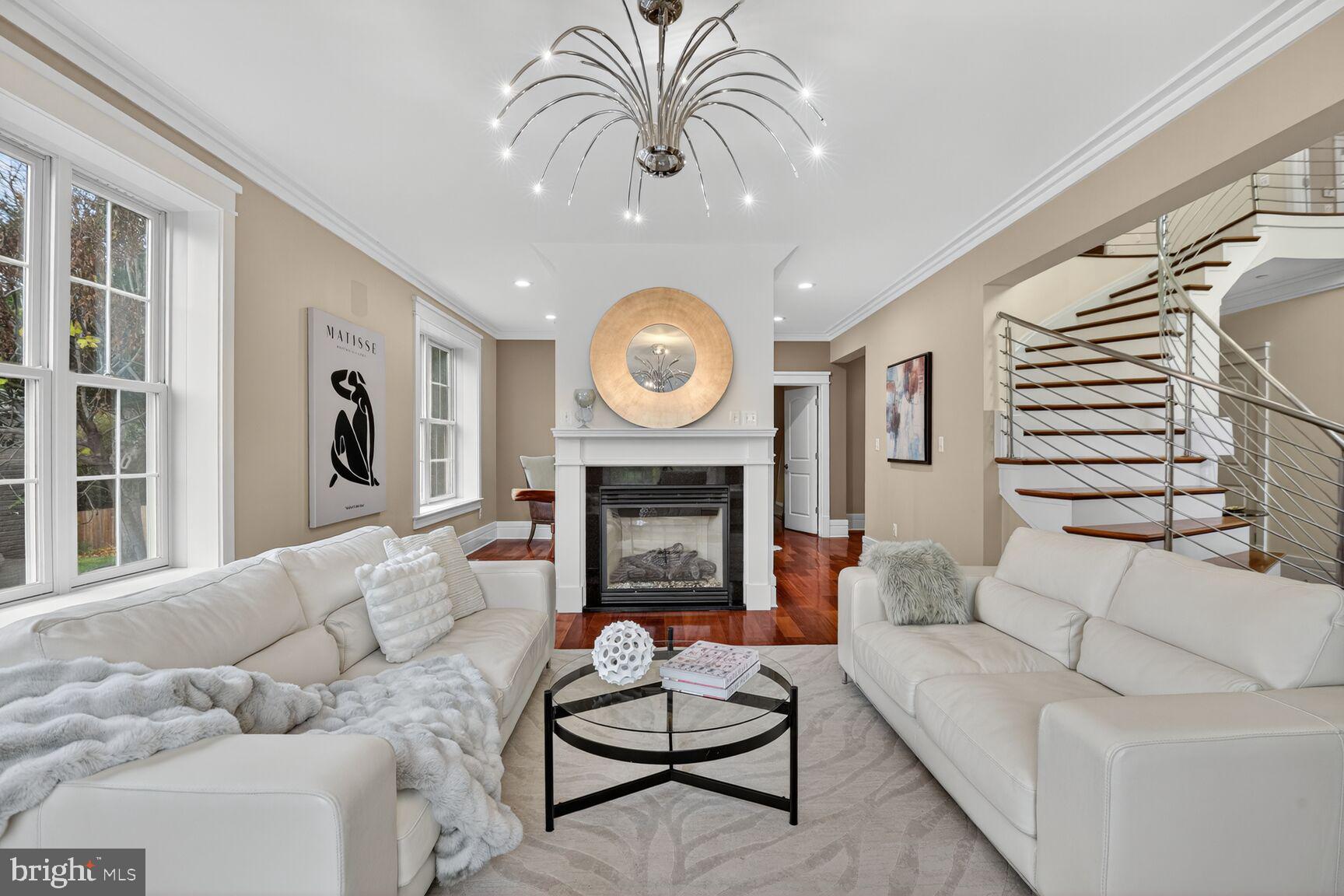 9715 Singleton Drive Bethesda, MD 20817 - Photo 4 of 56