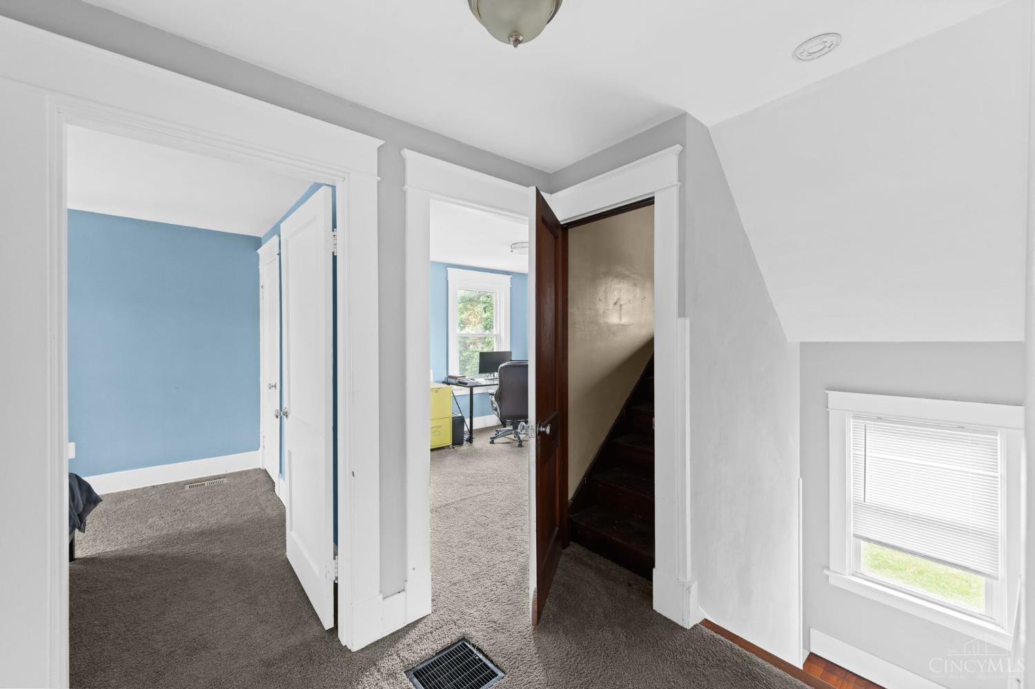 6505 Madison Road Cincinnati, OH 45227 - Photo 15 of 27