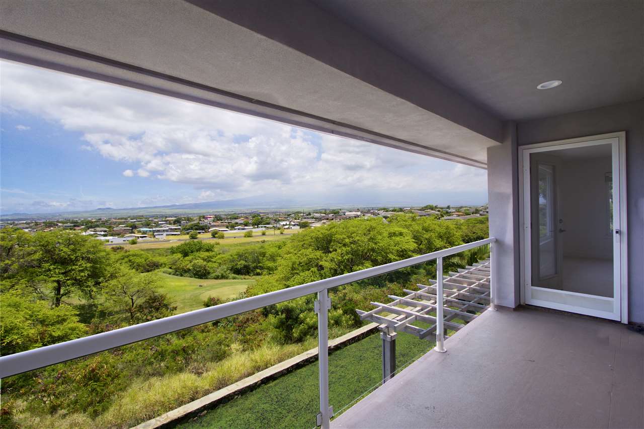 75 Kamalei Circle Kahului, HI 96732 - Photo 16 of 24 a view of a balcony