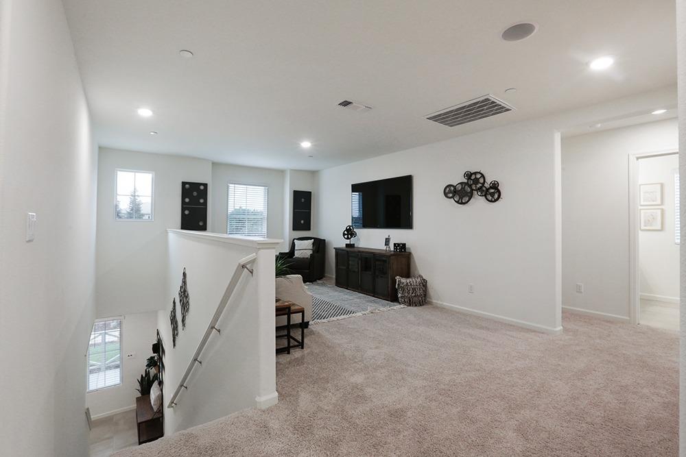 498 Perkins Road, Unit 78P Madera, CA 93637 - Photo 13 of 29 Gallery Image 13