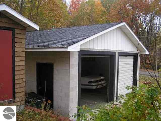 2487 Lund Road Southwest Fife Lake, MI 49633 - Photo 4 of 15 1689393-3.JPG