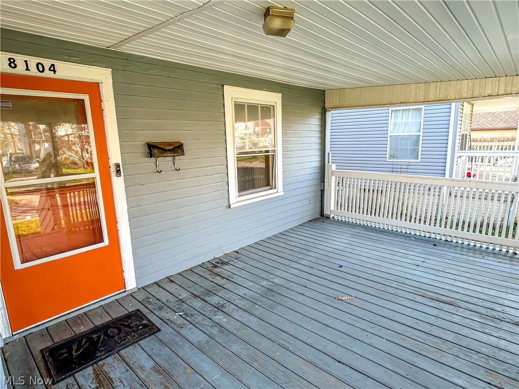 18104 Landseer Road Cleveland, OH 44119 - Photo 3 of 33 Gallery Image 3