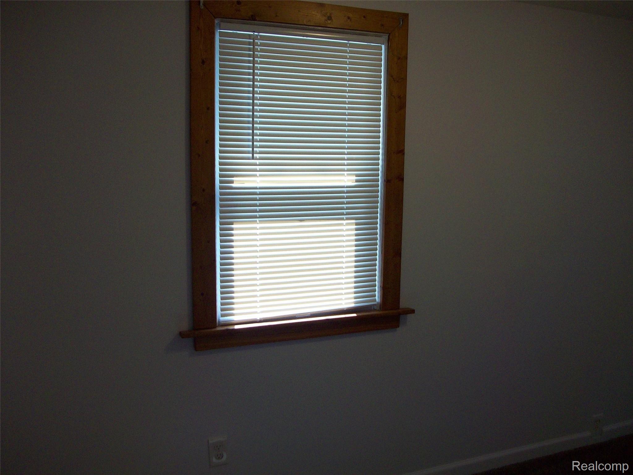 1163 Reid Road Flint, MI 48507 - Photo 20 of 26 100_3286.JPG