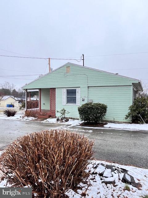 1857 Westside Lane Spring Grove, PA 17362 - Photo 3 of 35 a front view of a house with a yard