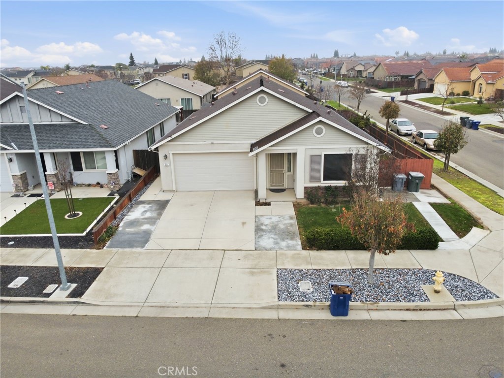 511 Glendon Court Merced, CA 95348 - Photo 2 of 37 a house view with a outdoor space