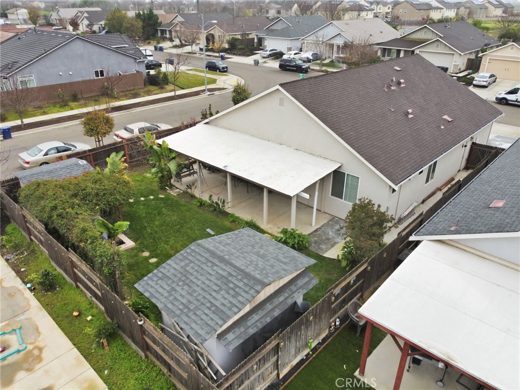 511 Glendon Court Merced, CA 95348 - Photo 36 of 37 an aerial view of a house with a garden