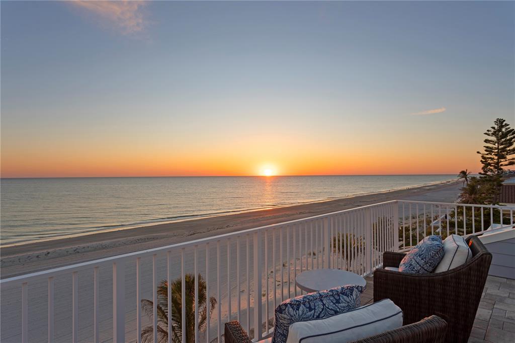 15612 Gulf Boulevard Redington Beach, FL 33708 - Photo 60 of 92 a balcony with view of city