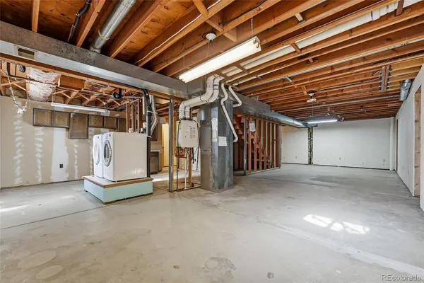 a view of a garage