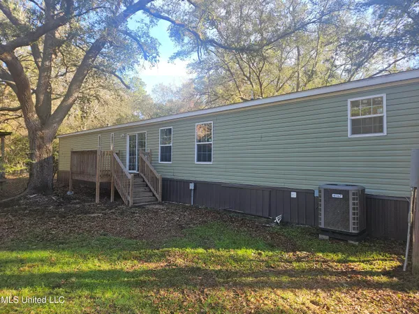 $180,000 | 17209 Red Top Lane, Moss Point, MS 39562
