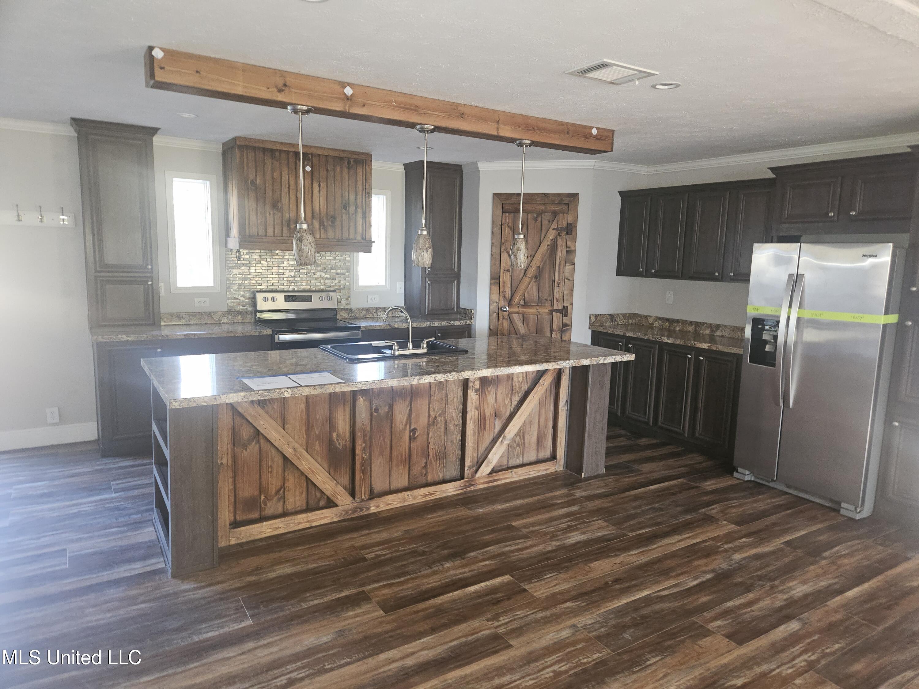 17209 Red Top Lane Moss Point, MS 39562 - Photo 3 of 17 3