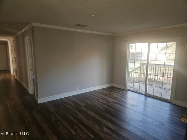 $180,000 | 17209 Red Top Lane, Moss Point, MS 39562