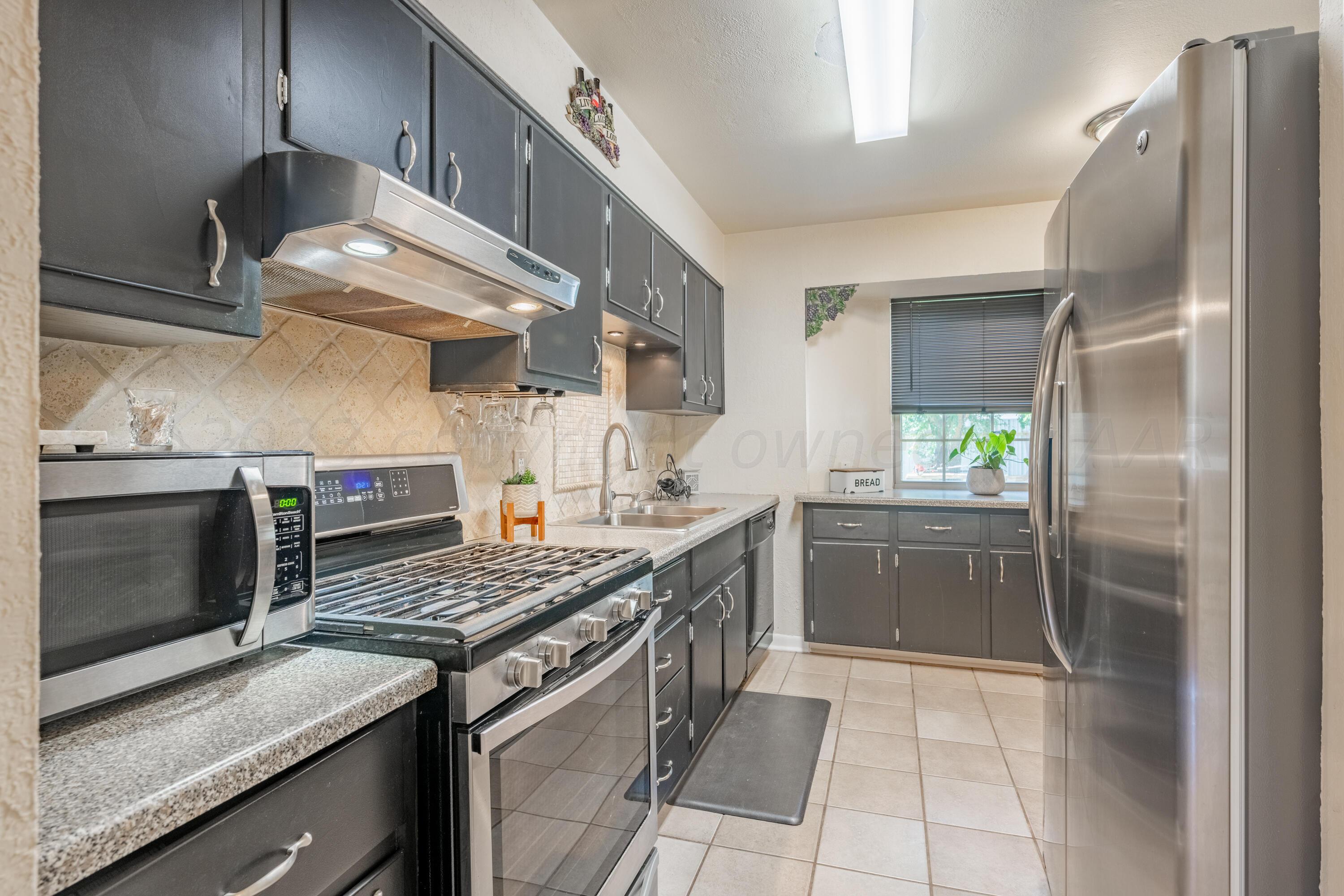 2605 Darrell Avenue Amarillo, TX 79110 - Photo 8 of 26 kitchen 4