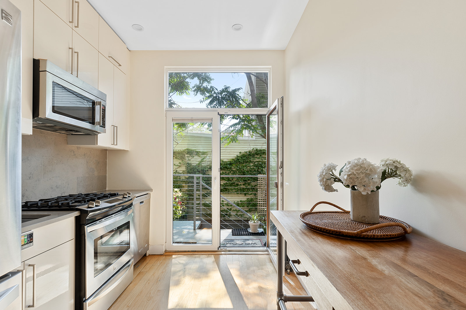 241 A Monitor Street Brooklyn, NY 11222 - Photo 4 of 16