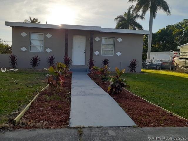 522 Roberts Road Homestead, FL 33030 - Photo 2 of 17 Gallery Image 2