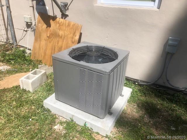 522 Roberts Road Homestead, FL 33030 - Photo 13 of 17 Gallery Image 13