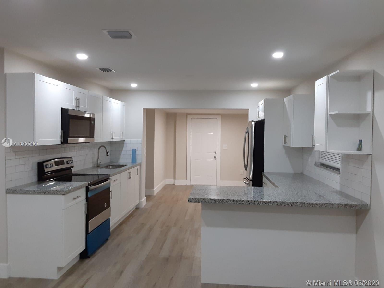 522 Roberts Road Homestead, FL 33030 - Photo 5 of 17 Gallery Image 5