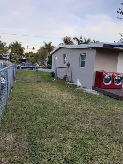 522 Roberts Road Homestead, FL 33030 - Photo 8 of 17 Gallery Image 8
