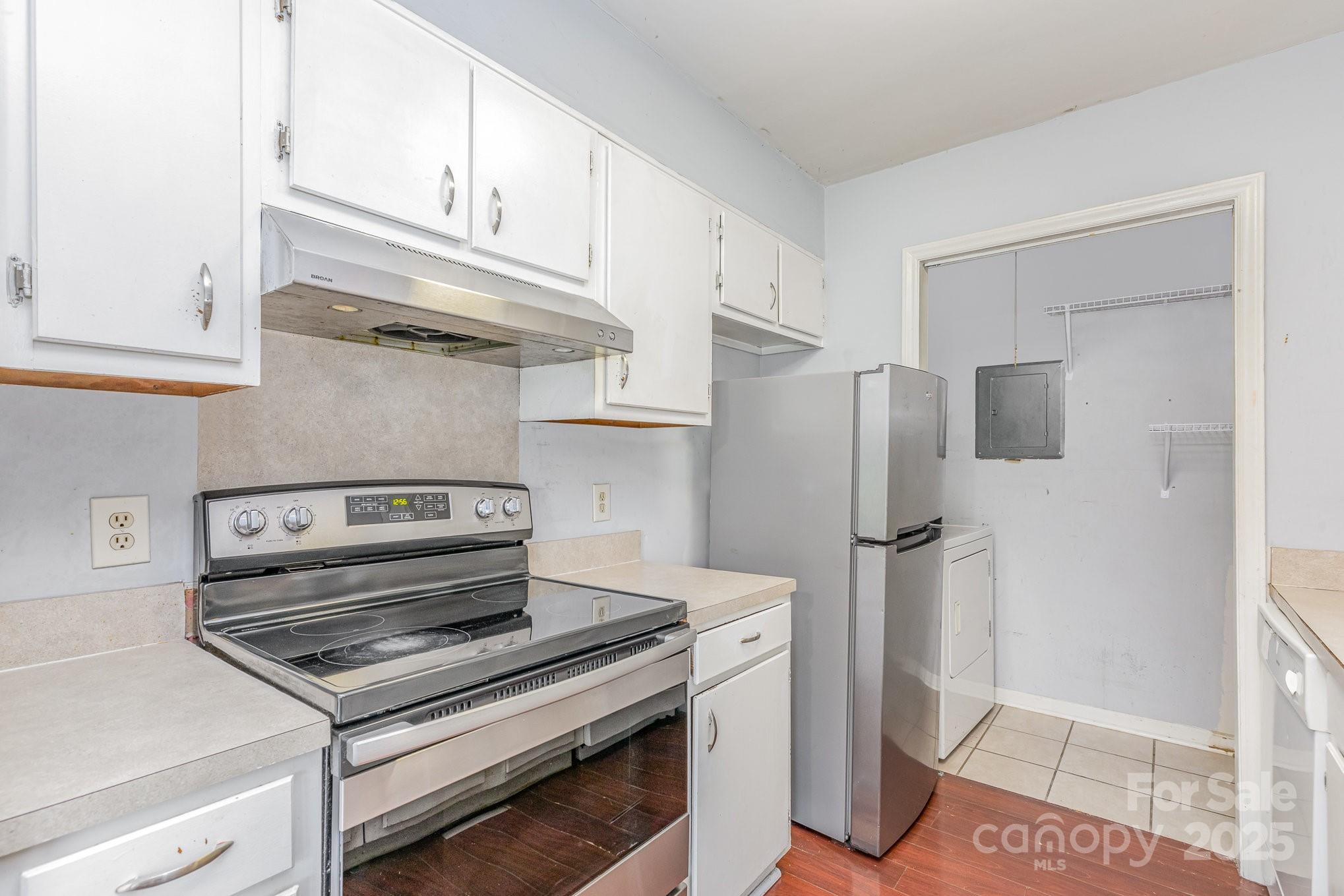 10967 Harrowfield Road Charlotte, NC 28226 - Photo 9 of 31 Gallery Image 9