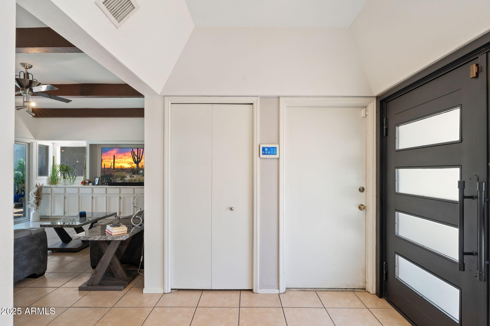 5347 North 2nd Drive Phoenix, AZ 85013 - Photo 5 of 40 5-web-or-mls-DSC_3005