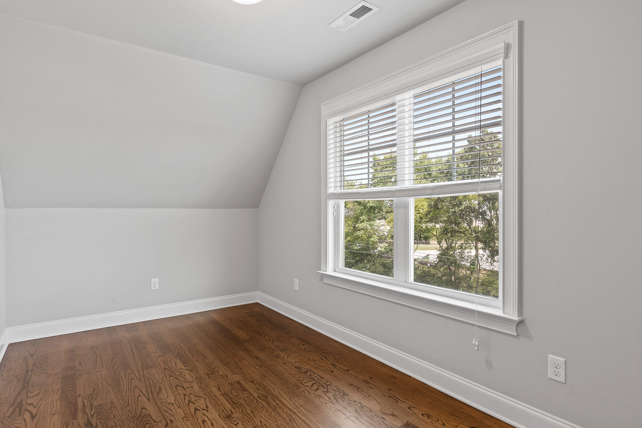 161 Riverside Avenue Chattanooga, TN 37405 - Photo 30 of 36 Riverside-34