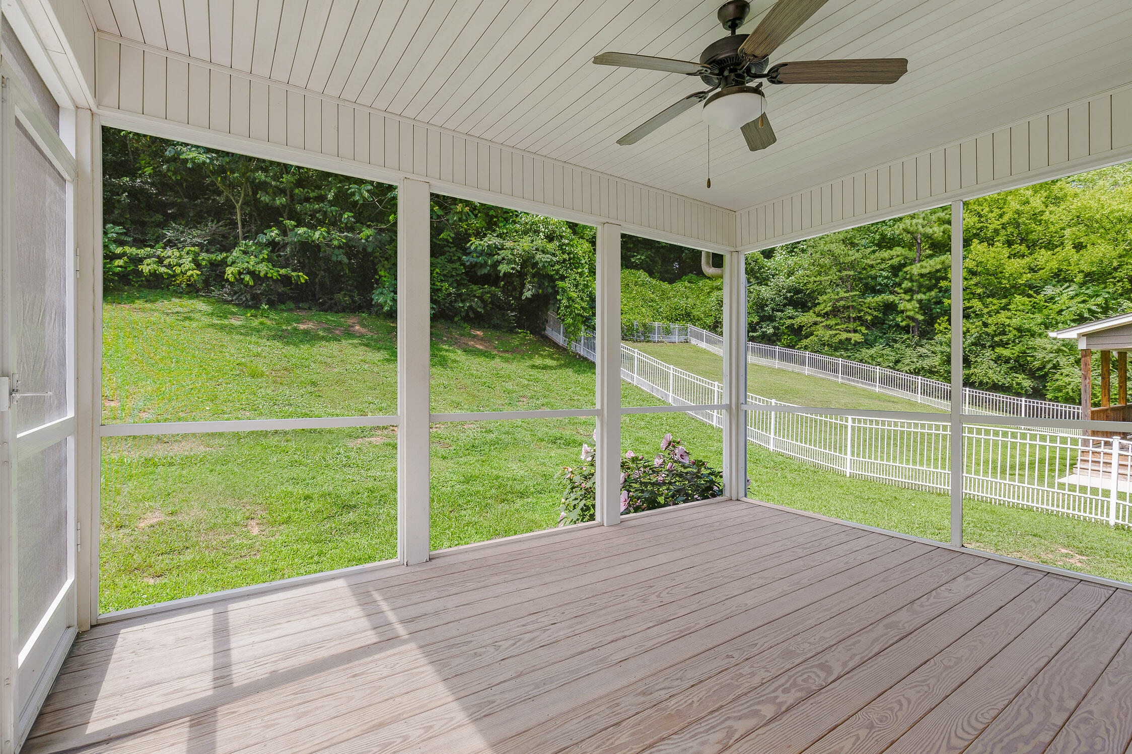 161 Riverside Avenue Chattanooga, TN 37405 - Photo 33 of 36 Riverside-36