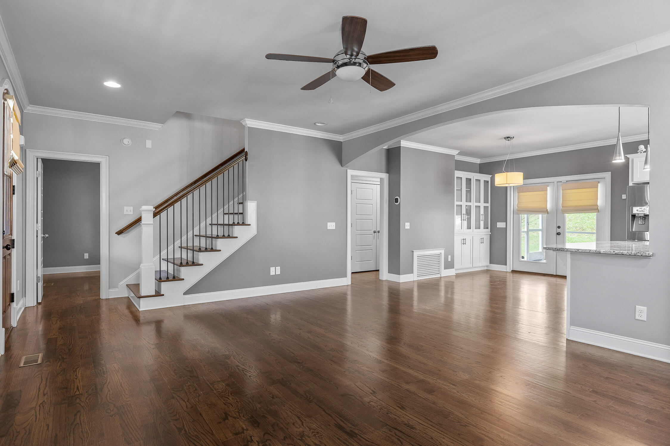 161 Riverside Avenue Chattanooga, TN 37405 - Photo 6 of 36 Riverside-12
