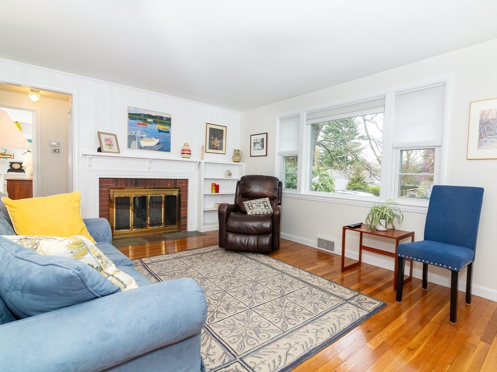 40 Dunster Road Framingham, MA 01702 - Photo 13 of 38