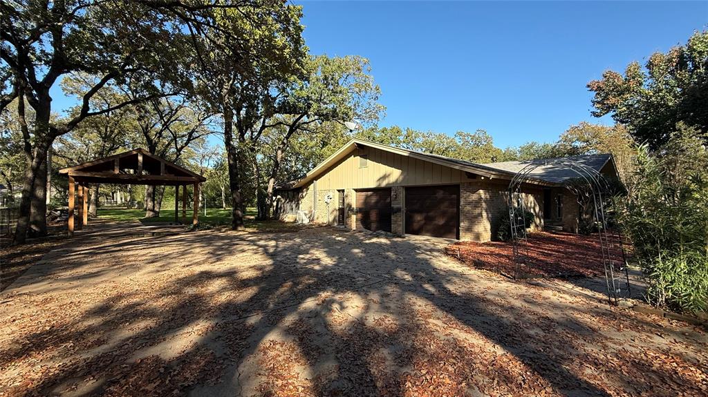 3309 Hollow Creek Road Arlington, TX 76001 - Photo 2 of 40