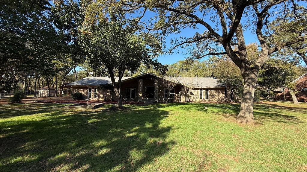 3309 Hollow Creek Road Arlington, TX 76001 - Photo 4 of 40