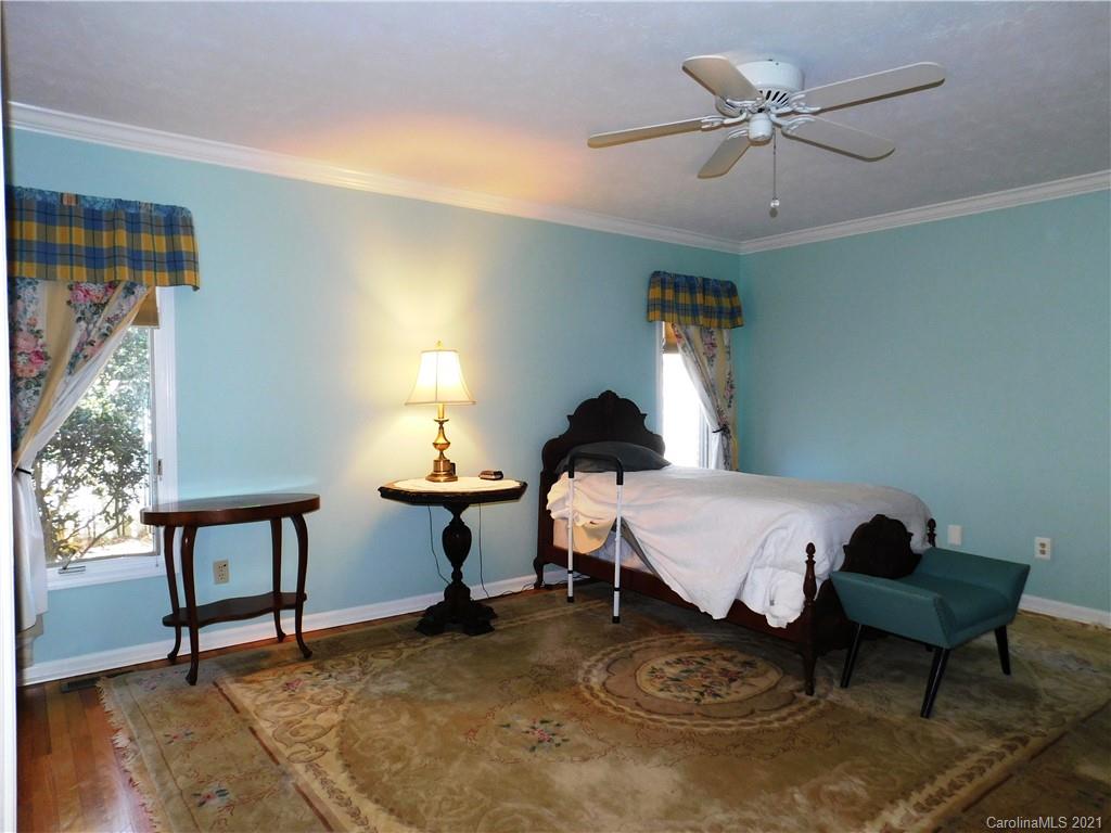 935 Kanuga Road Hendersonville, NC 28739 - Photo 14 of 25 Gallery Image 14