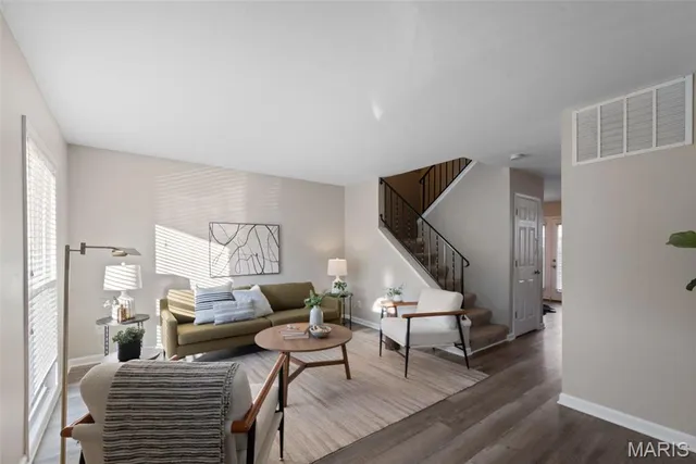 $189,000 | 1178 Rue La Chelle Walk, Unit 1178, Creve Coeur, MO 63141