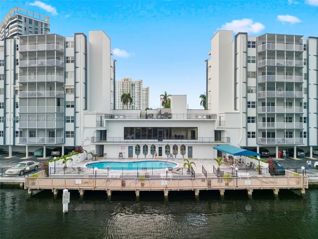 $275,000 | 200 Diplomat Parkway, Unit 732, Hallandale Beach, FL 33009