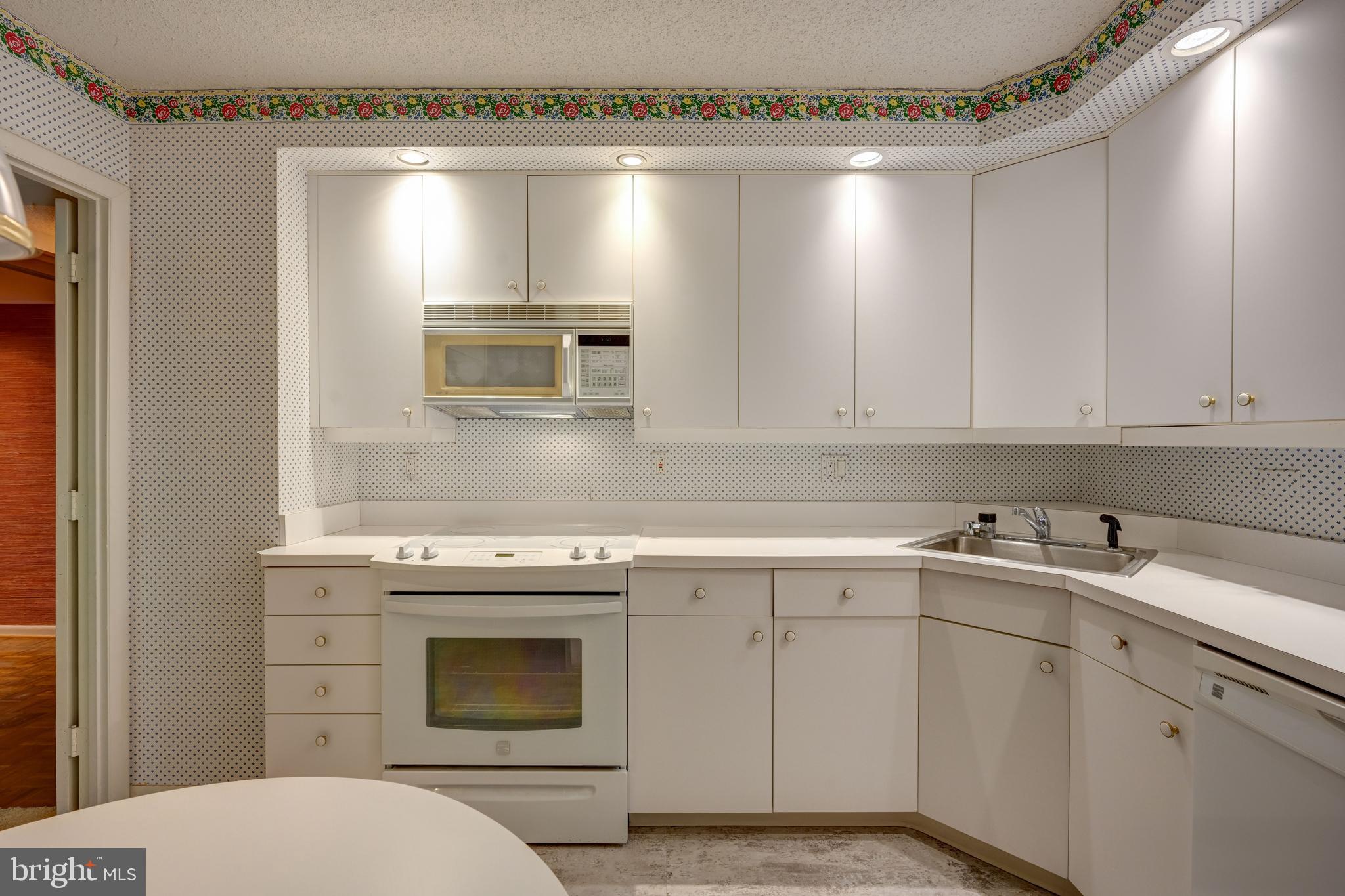 111 Hamlet Hill Road, Unit 212 Baltimore, MD 21210 - Photo 13 of 51 Gallery Image 13