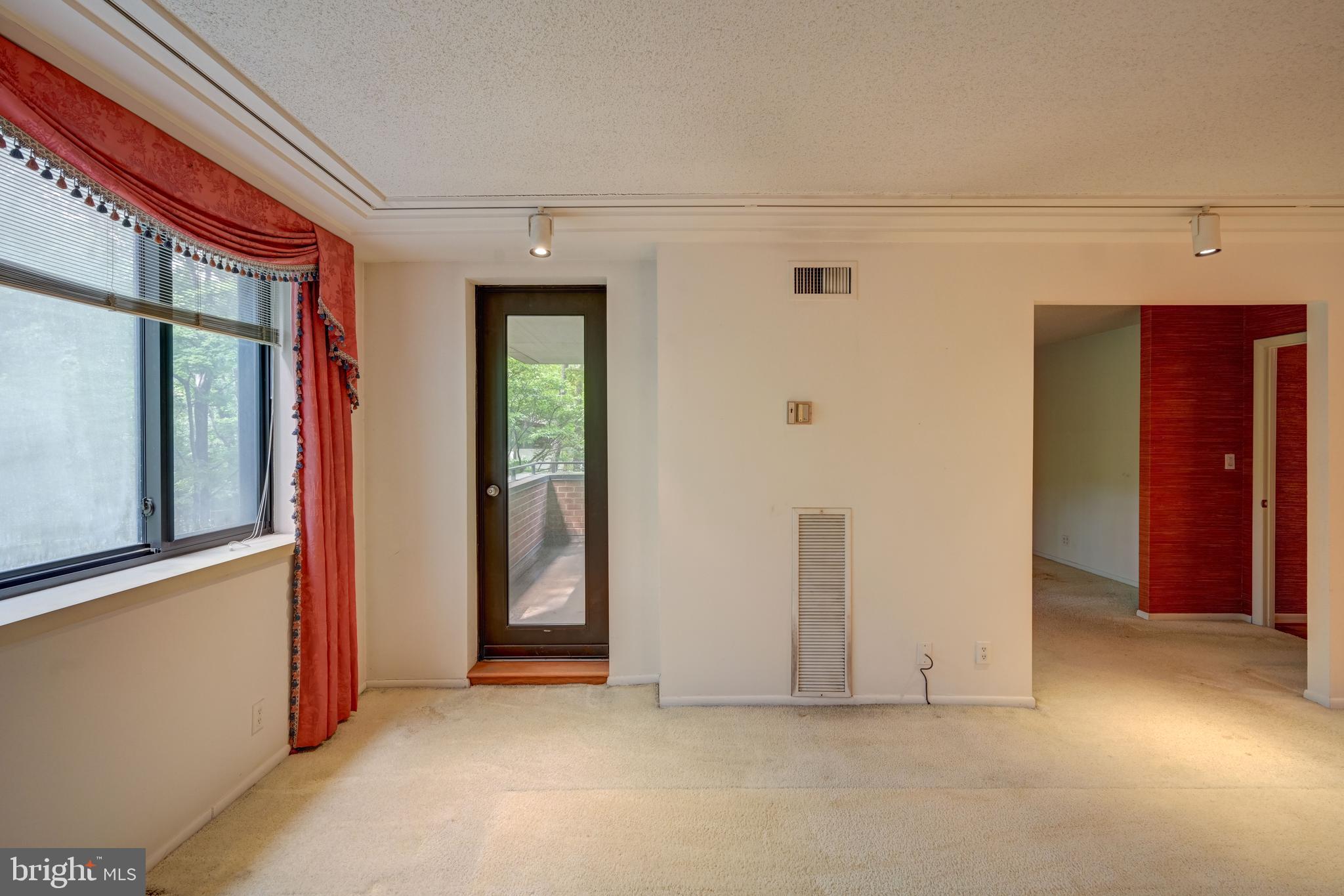 111 Hamlet Hill Road, Unit 212 Baltimore, MD 21210 - Photo 9 of 51 Gallery Image 9
