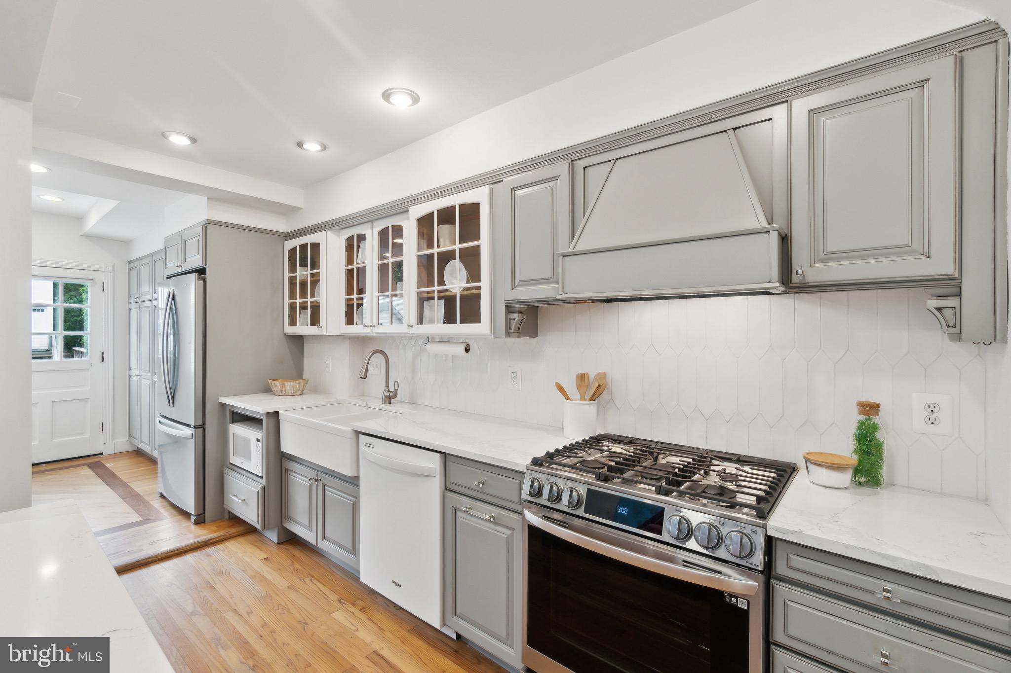 2434 Tunlaw Road Northwest Washington, DC 20007 - Photo 13 of 42