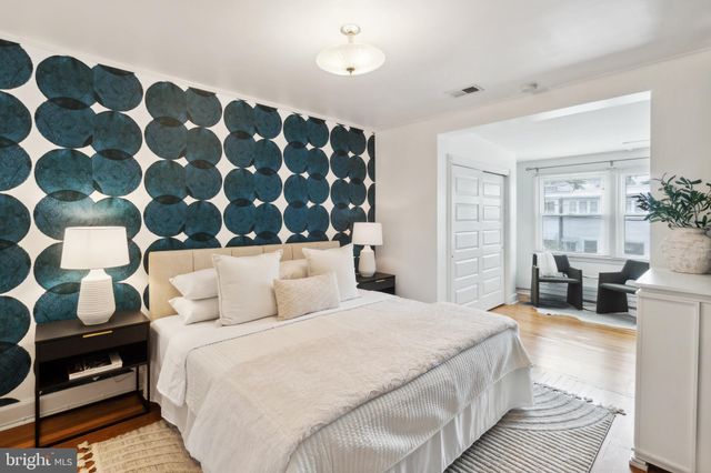 $1,319,500 | 2434 Tunlaw Road Northwest, Washington, DC 20007