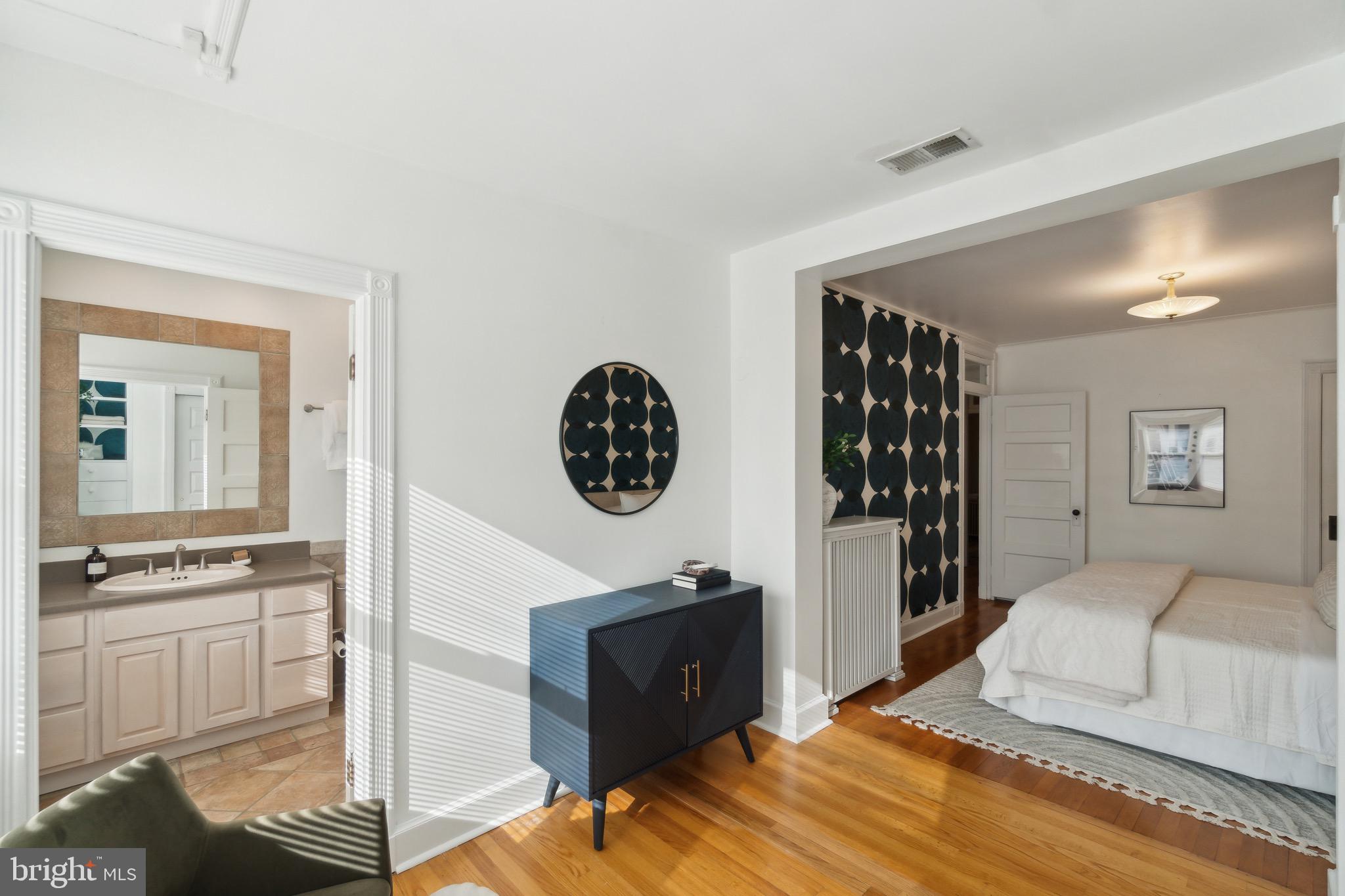 2434 Tunlaw Road Northwest Washington, DC 20007 - Photo 23 of 42