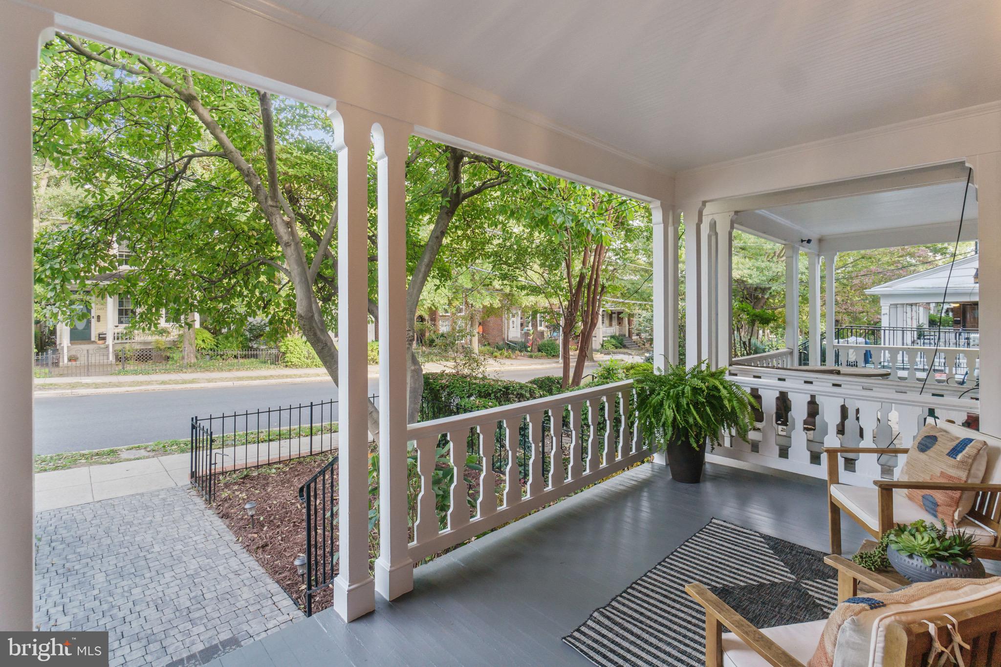 2434 Tunlaw Road Northwest Washington, DC 20007 - Photo 4 of 42